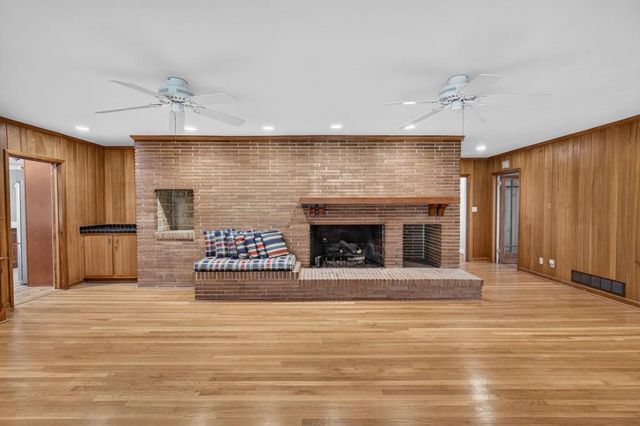 5274 Powers Ferry Road NW, Sandy Springs, GA 30327