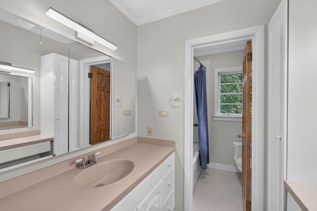 5274 Powers Ferry Road NW, Sandy Springs, GA 30327