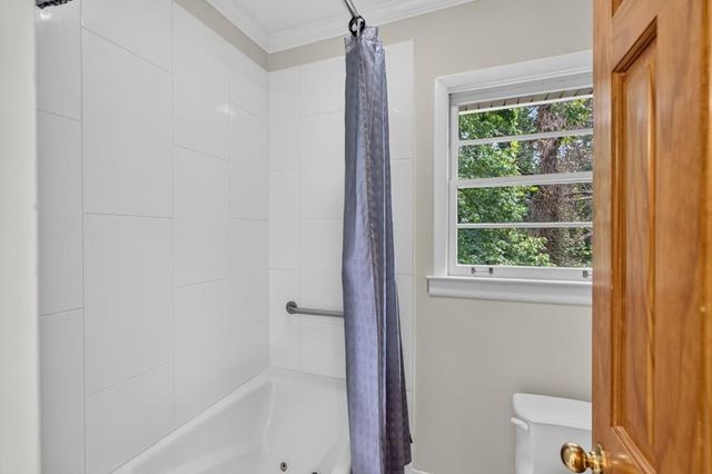 5274 Powers Ferry Road NW, Sandy Springs, GA 30327