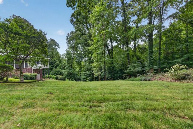 5274 Powers Ferry Road NW, Sandy Springs, GA 30327