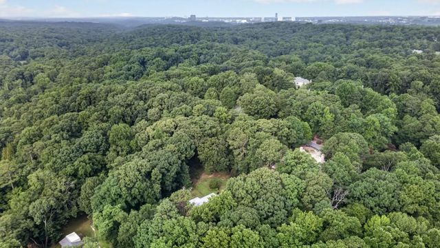 5274 Powers Ferry Road NW, Sandy Springs, GA 30327