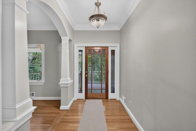 5274 Powers Ferry Road NW, Sandy Springs, GA 30327
