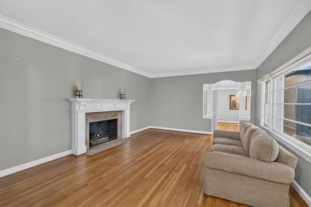 5274 Powers Ferry Road NW, Sandy Springs, GA 30327