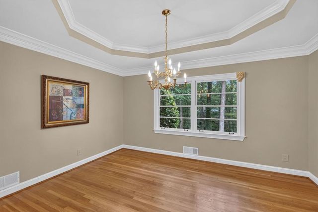5274 Powers Ferry Road NW, Sandy Springs, GA 30327