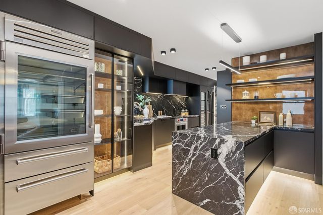 1904 Leavenworth Street, San Francisco, CA 94133