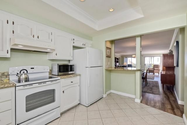 916 Caminito Estrada B, Carlsbad, CA 92011