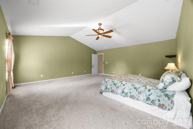 2025 Savannah Hills Drive, Matthews, NC 28105