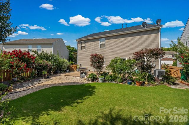 2025 Savannah Hills Drive, Matthews, NC 28105