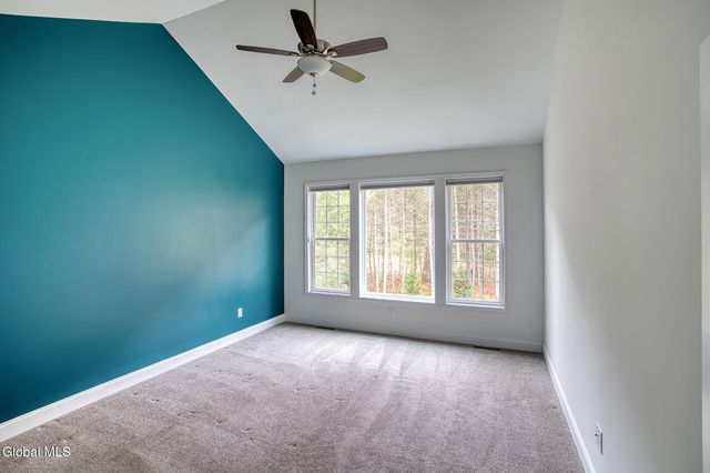 34 Greenbrier Way, Halfmoon, NY 12065