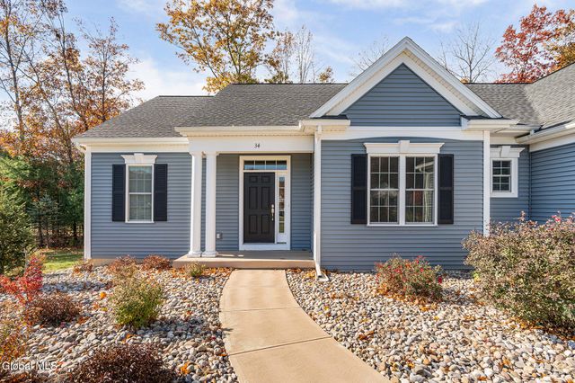 34 Greenbrier Way, Halfmoon, NY 12065