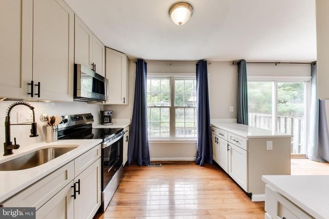 10075 MAPLE LEAF DR, Montgomery Village, MD 20886