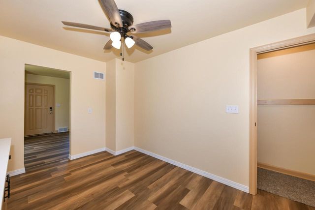 3662 S Brust AVENUE, Milwaukee, WI 53207