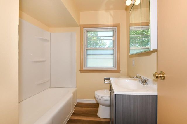 3662 S Brust AVENUE, Milwaukee, WI 53207