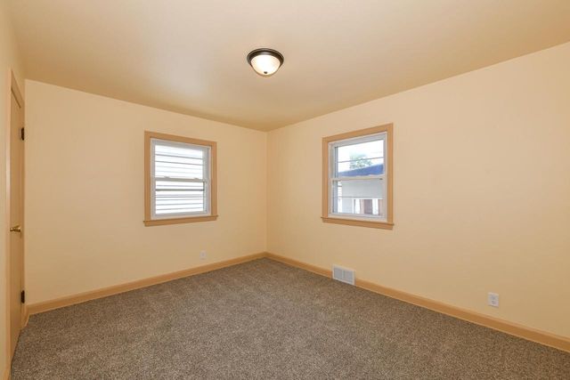 3662 S Brust AVENUE, Milwaukee, WI 53207