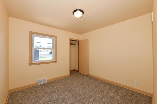 3662 S Brust AVENUE, Milwaukee, WI 53207