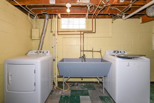 3662 S Brust AVENUE, Milwaukee, WI 53207