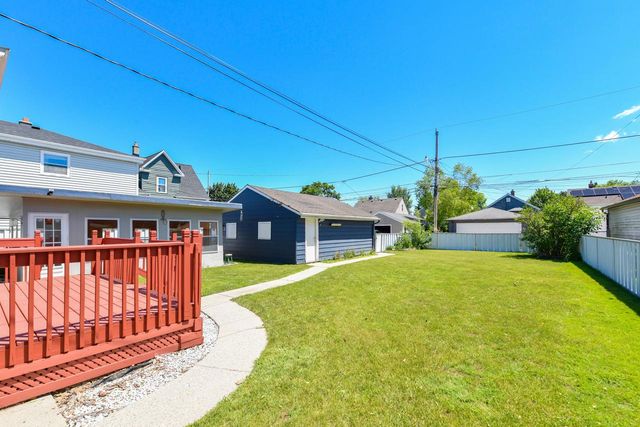 3662 S Brust AVENUE, Milwaukee, WI 53207