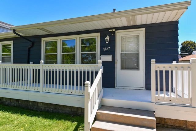 3662 S Brust AVENUE, Milwaukee, WI 53207