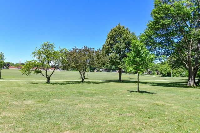 3662 S Brust AVENUE, Milwaukee, WI 53207