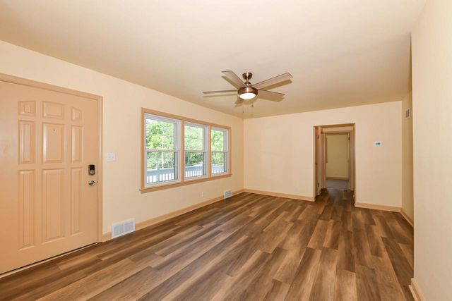 3662 S Brust AVENUE, Milwaukee, WI 53207