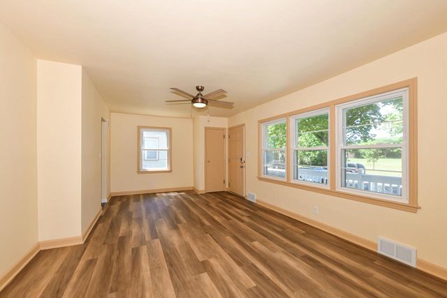 3662 S Brust AVENUE, Milwaukee, WI 53207