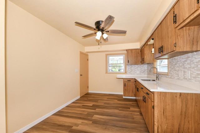 3662 S Brust AVENUE, Milwaukee, WI 53207