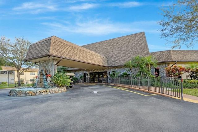 301 Cambridge Road 109, Hollywood, FL 33024