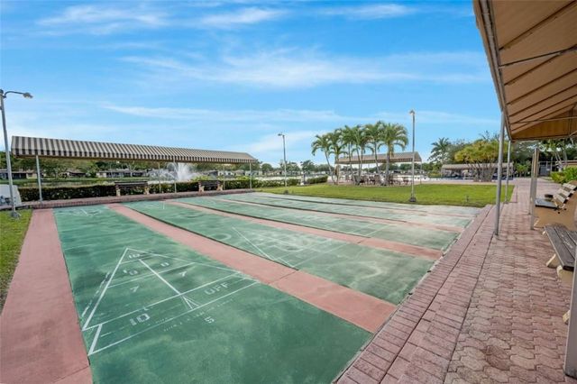 301 Cambridge Road 109, Hollywood, FL 33024