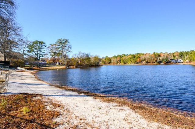 30 Lancaster Ave, Plymouth, MA 02360