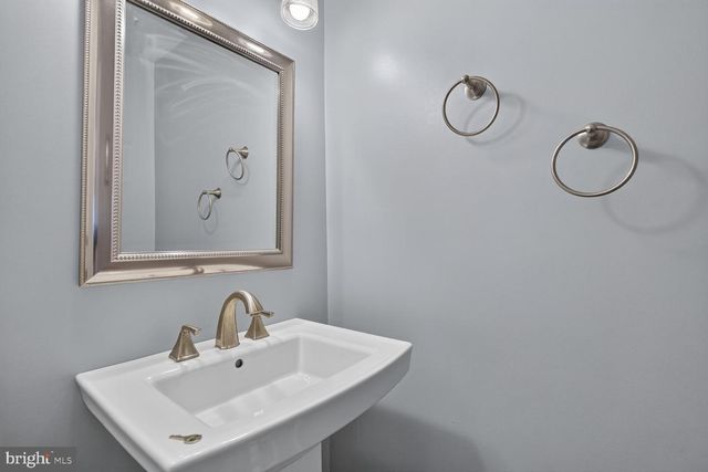 5545 STROUD CT, Centreville, VA 20120