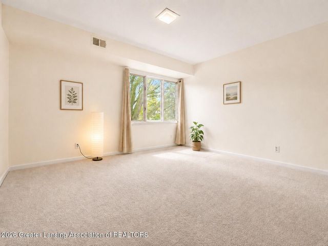 6165 Innkeepers Court 86, East Lansing, MI 48823