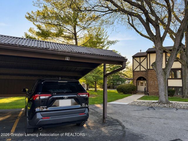 6165 Innkeepers Court 86, East Lansing, MI 48823