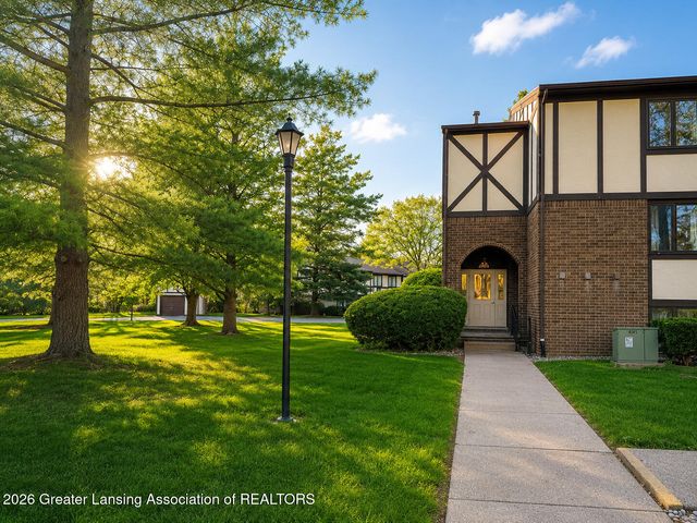6165 Innkeepers Court 86, East Lansing, MI 48823