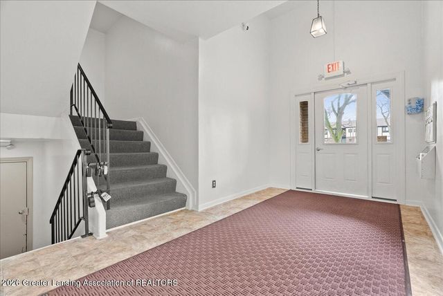 6165 Innkeepers Court 86, East Lansing, MI 48823