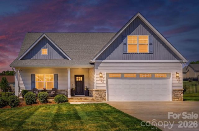 176 Staffordshire Drive, Statesville, NC 28625
