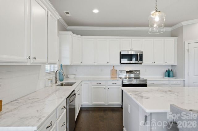 176 Staffordshire Drive, Statesville, NC 28625