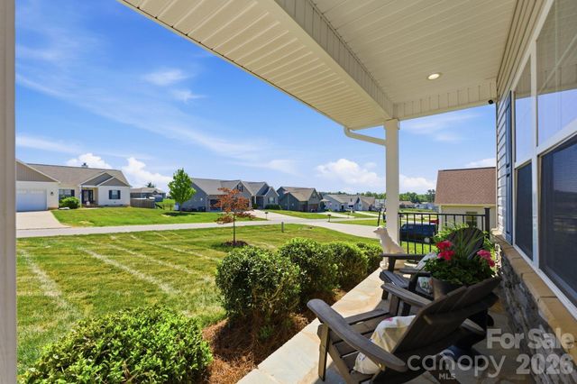 176 Staffordshire Drive, Statesville, NC 28625