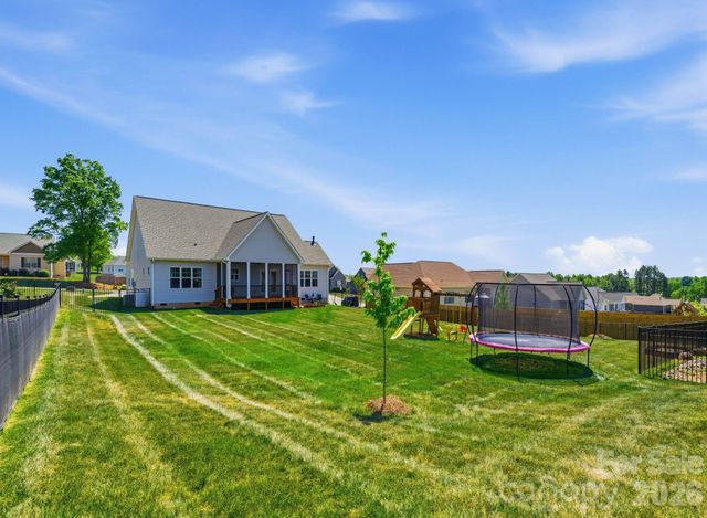 176 Staffordshire Drive, Statesville, NC 28625