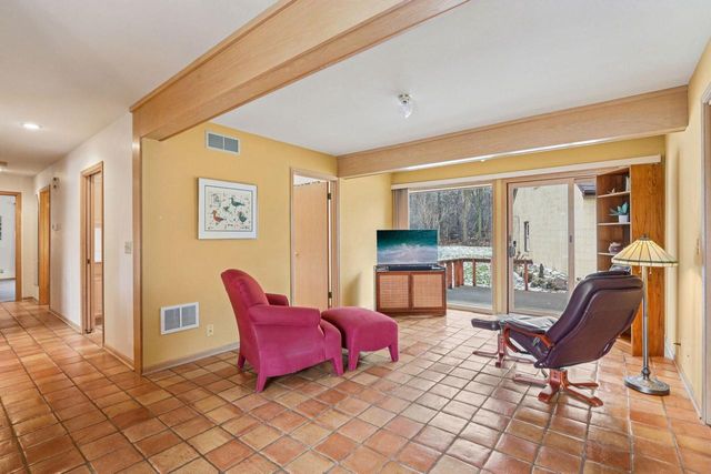 990 Silver Mist COURT, Brookfield, WI 53005