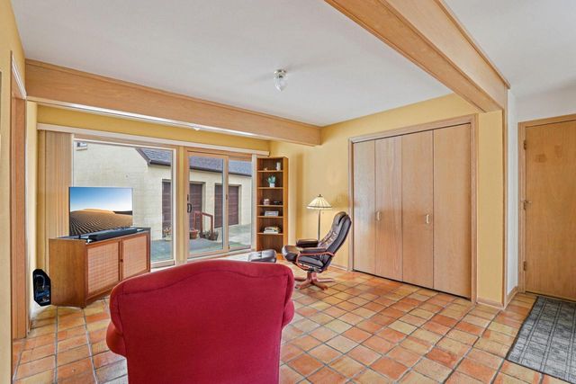 990 Silver Mist COURT, Brookfield, WI 53005