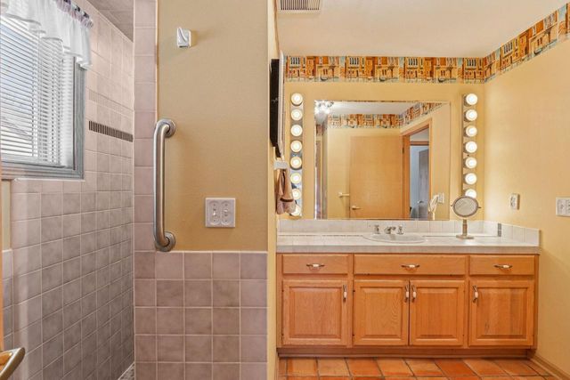 990 Silver Mist COURT, Brookfield, WI 53005