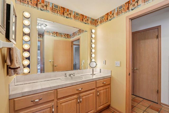 990 Silver Mist COURT, Brookfield, WI 53005