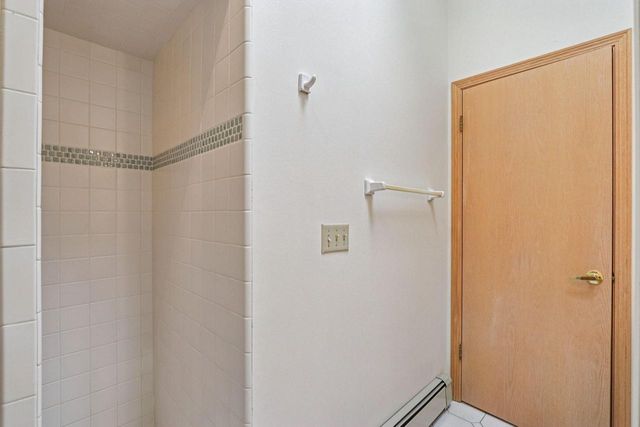 990 Silver Mist COURT, Brookfield, WI 53005