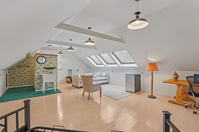 990 Silver Mist COURT, Brookfield, WI 53005