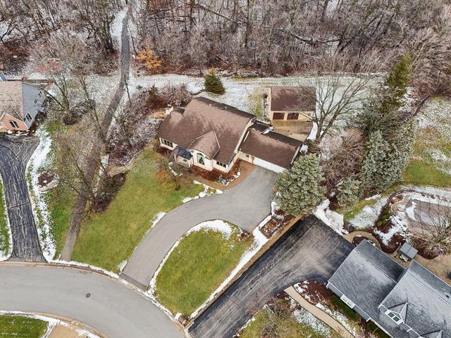990 Silver Mist COURT, Brookfield, WI 53005