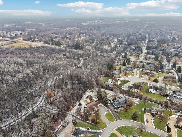 990 Silver Mist COURT, Brookfield, WI 53005