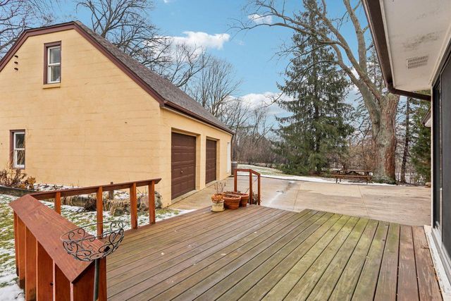 990 Silver Mist COURT, Brookfield, WI 53005