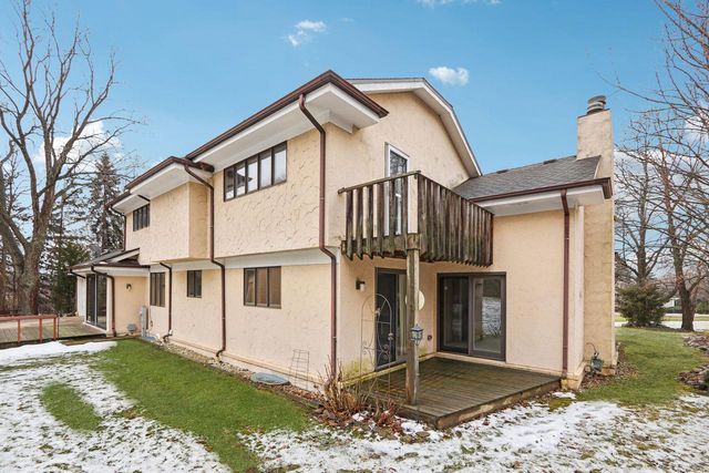 990 Silver Mist COURT, Brookfield, WI 53005