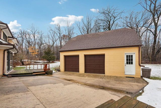 990 Silver Mist COURT, Brookfield, WI 53005