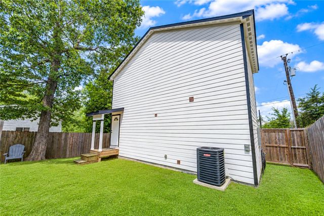 849 Queenswood, Montgomery, TX 77316